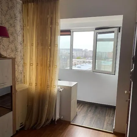 Garsoniera -single 91 * Bukarest